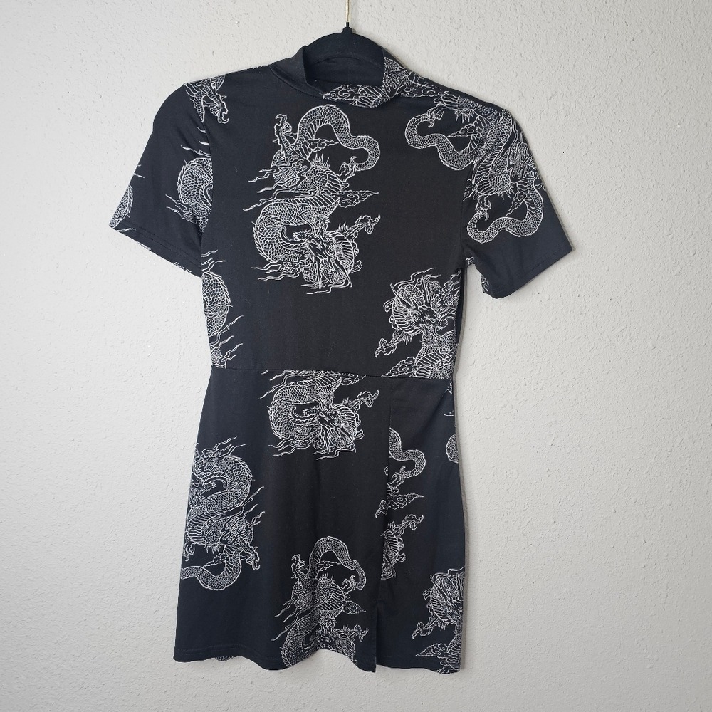 Streetwear Society Womens Black White Dragon Print Mock Neck Mini Dress Small
